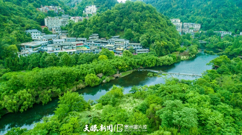 2020年5月31日拍摄的贵阳市花溪区十里河滩湿地公园.